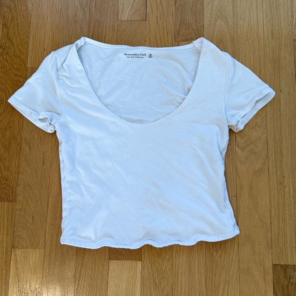 Abercrombie & Fitch Soft A&F White Scoop Neck Tee XS